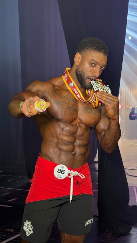 Instagram post by @emilewalker_ifbbpro for Darc Sport. Caption reads: [...] to reach it.

Appreciate my sponsor....