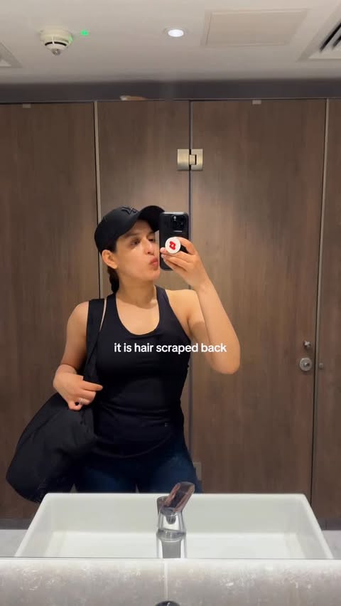Instagram post by @thementalhealthdoc for Virgin Active. Caption reads: [...] doing my best 🏃🏻‍♀️ Thankful for....