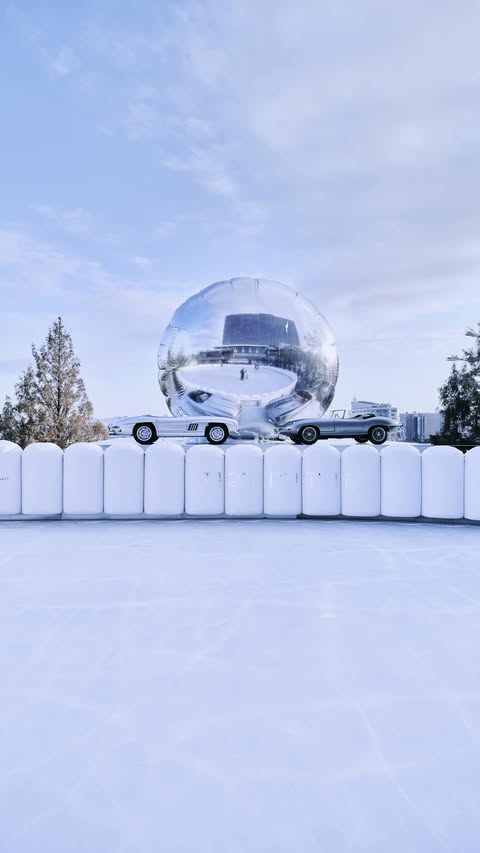 Instagram post by @space.textbook for Hyatt. Caption reads: #AD
Winter ride meets the future, HEY FUTURE
헤이딜러의....