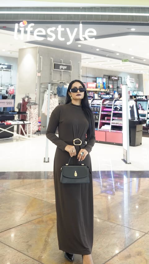 Instagram post by @theclassychique for Lifestyle Stores. Caption reads: #AD Mangalore, @lifestylestores End of Season Sale....