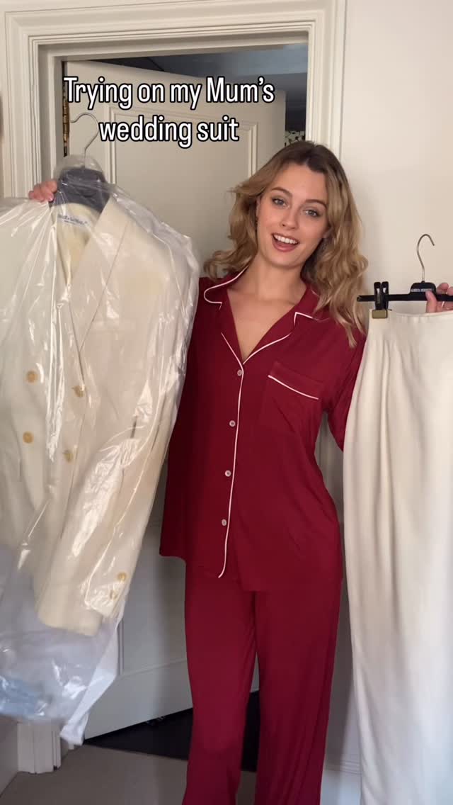 Instagram post by @viomdr for Dolce&Gabbana. Caption reads: Timeless elegance! #repost #weddingdress #1990s....