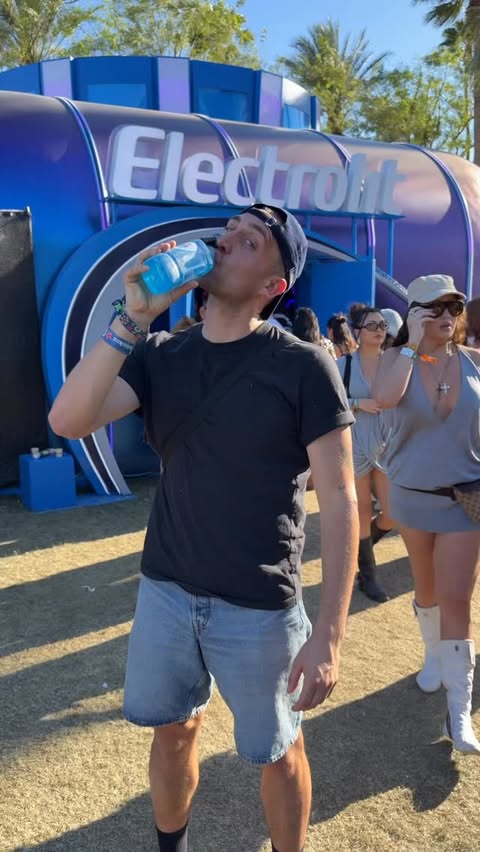Instagram post by @taannr for Electrolit. Caption reads: Staying hydrated one @Electrolit at a time #ad....