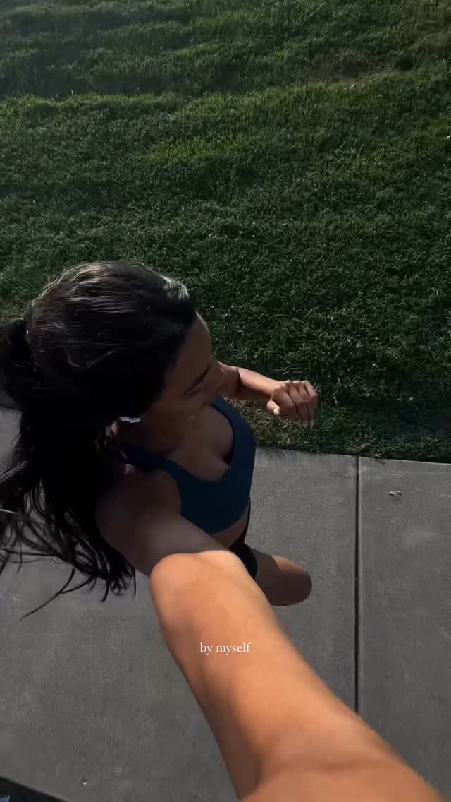 Instagram post by @shannonhaleyyy for Intelligent Change. Caption reads: doing it for me myself and I ✨ 

#selflove....