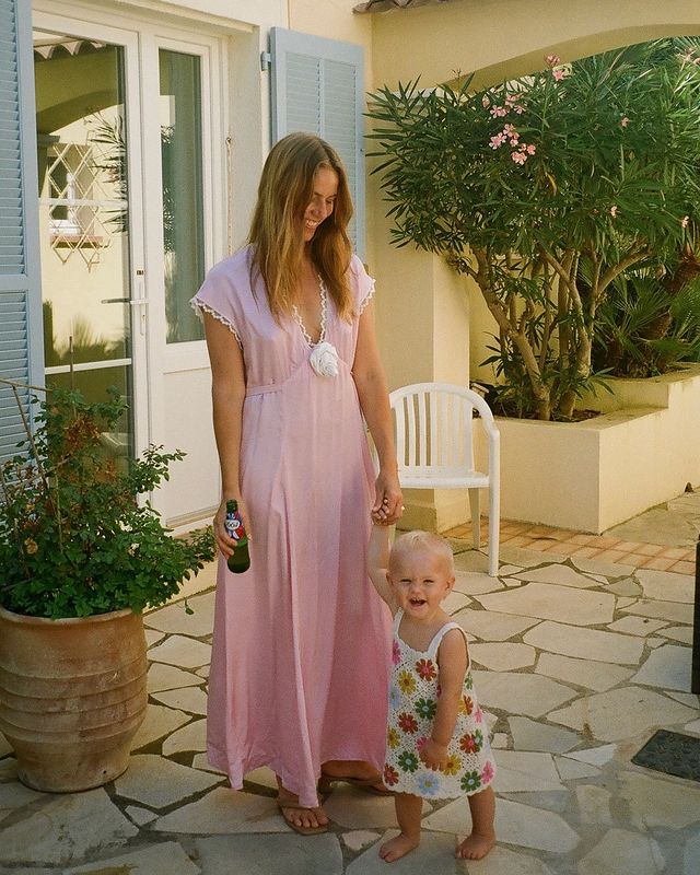 Instagram post by @trinekjaer_ for Sleeper. Caption reads: Girls in our favorite dresses 💓

Annonce • tags.