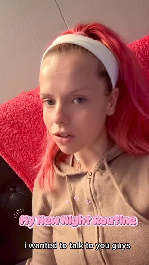 Instagram post by @rosa_notso_nice for Happy Mammoth. Caption reads: @thehappymammoth #happymammoth #hormoneharmony....