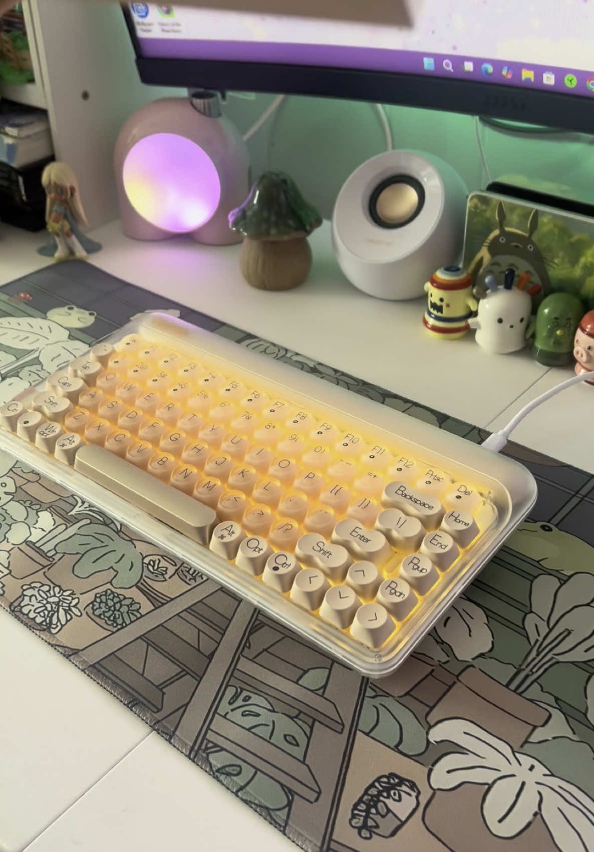 TikTok post by @keepcooldudette for LOFREE. Caption reads: The perfect WFH keyboard ✨ @LOFREE Official....