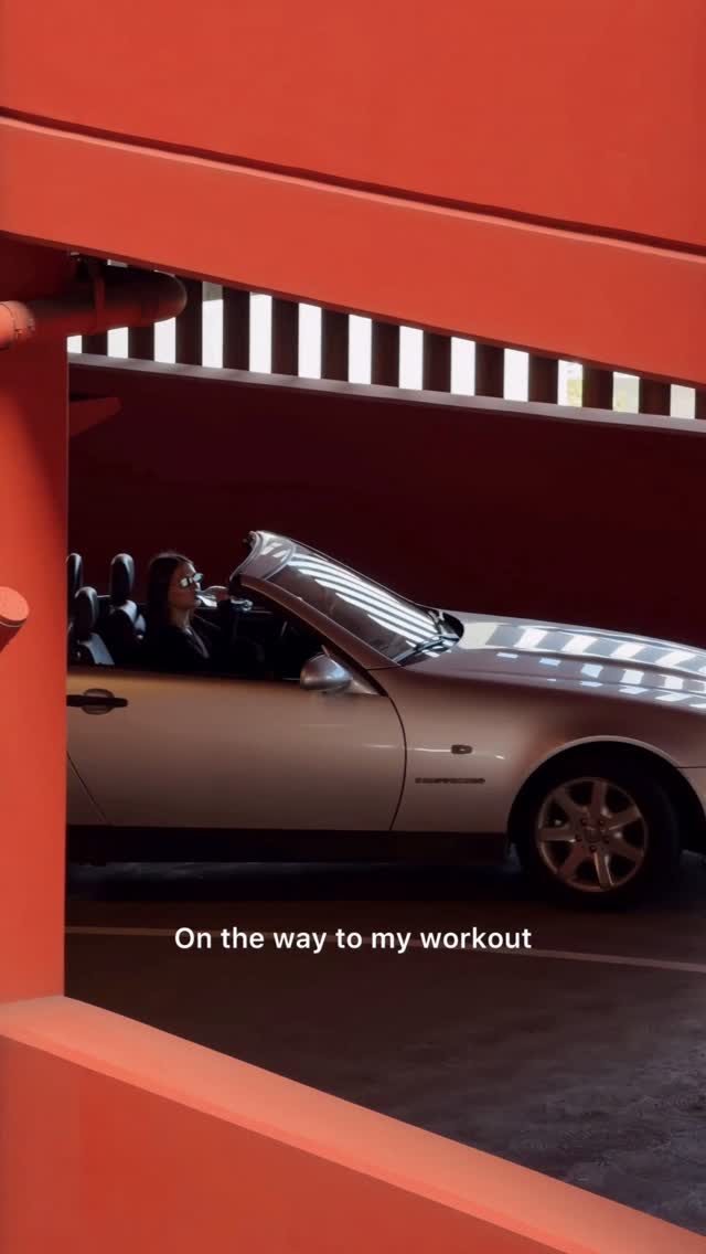 Instagram post by @kuleshova for Eternal Water. Caption reads: Energy starts from within.
@eternalwater keeps me....