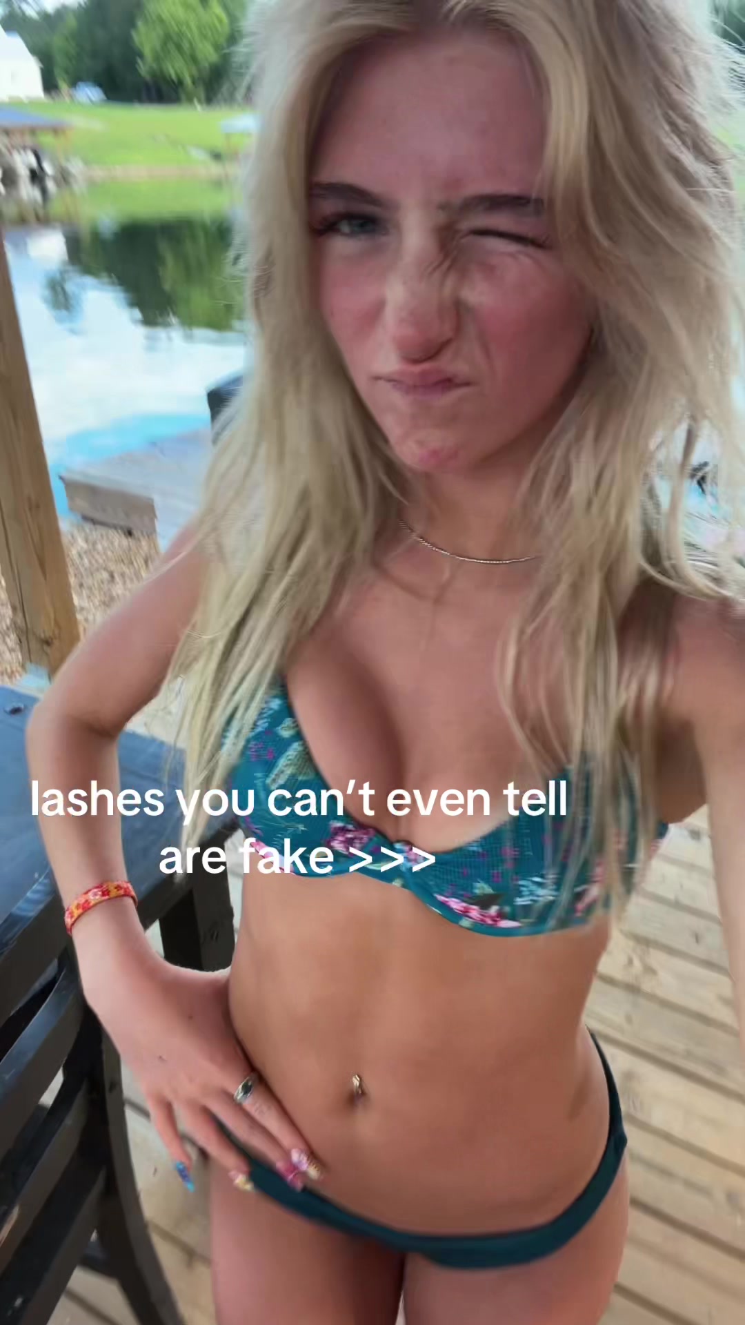 TikTok post by @sweden_senkbeil for Kisslily. Caption reads: #summervibes #kisslilylashes #lashclusters....