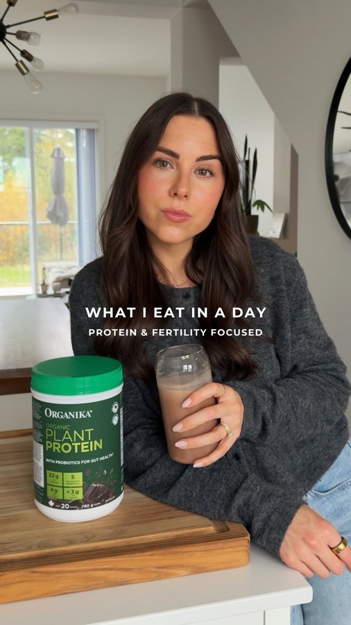 Instagram post by @lulugodin for Organika. Caption reads: comment “protein” and I’ll send you the recipe for....