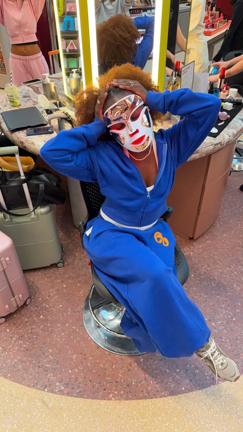 Instagram post by @tatendaluna for MECCA. Caption reads: [...] 😂✈️ A 20-minute Hydration Facial at MECCA....