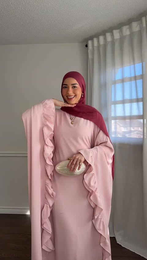 Instagram post by @ayaspire_ for Veiled. Caption reads: 3 gorgeous looks for Eid w/ @veiledcollection....