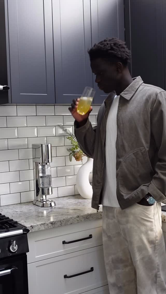 Instagram post by @buku.khamis for SodaStream. Caption reads: The new ensō sparkling water by @sodastreamau is....