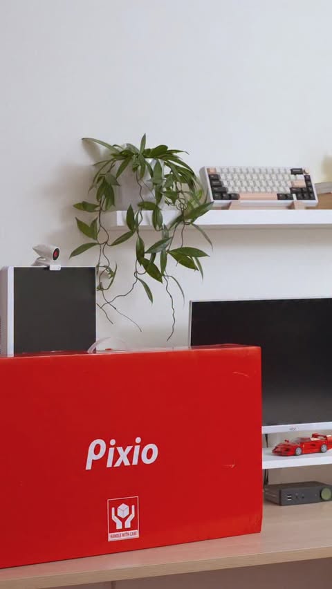 Instagram post by @dentonmac for Pixio Gaming. Caption reads: [...] year thanks to my friends over at....