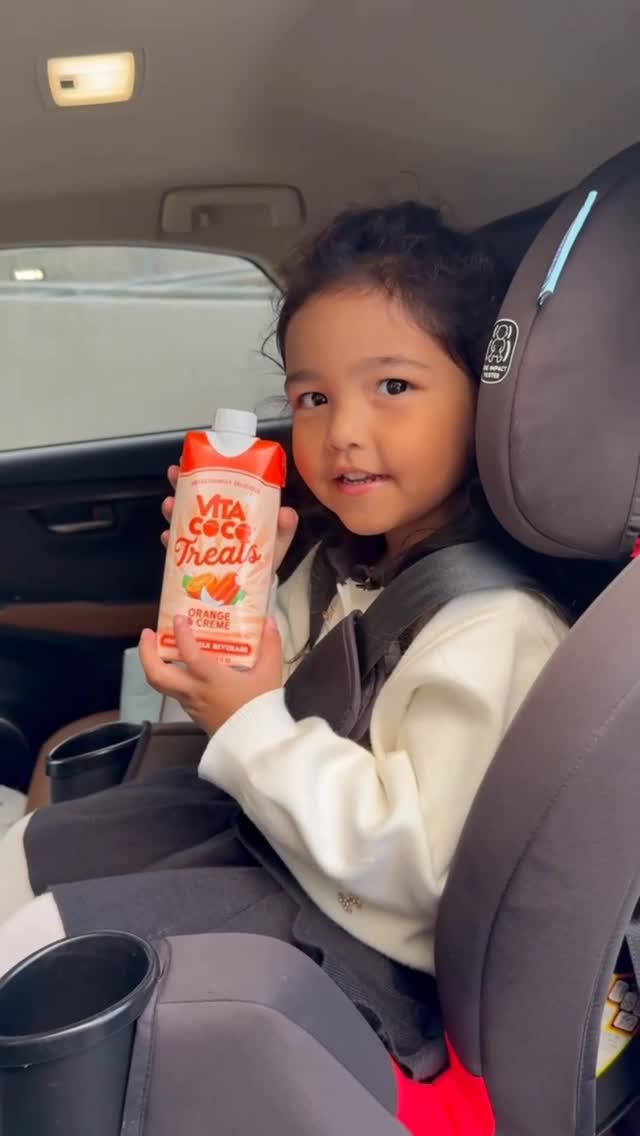 Instagram post by @dalida_vega for Vita Coco. Caption reads: @vitacoco #kalecreator #vitacocotreats....