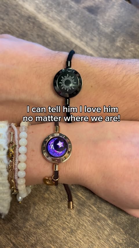 Instagram post by @poopa.loves.loopa for Totwoo. Caption reads: Totwoo 12% exclusive discount code: [...].