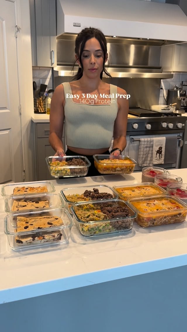 Instagram post by @mealprepsandmacros for Lakanto. Caption reads: Easy 3 -Day Meal Prep hitting 140g Protein....