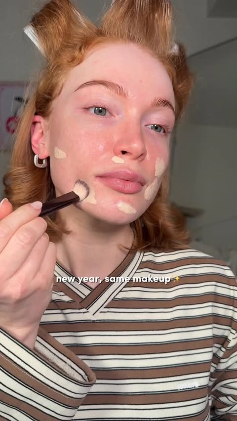 Instagram post by @bethanralloyd for Bobbi Brown Cosmetics. Caption reads: If it ain’t broke, don’t fix it 👩🏻‍🎨

Happy....