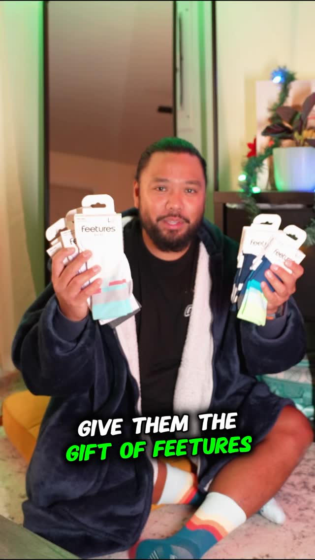 Instagram post by @getfitwithdre_ for Feetures. Caption reads: [...] love! This holiday, give the gift of....