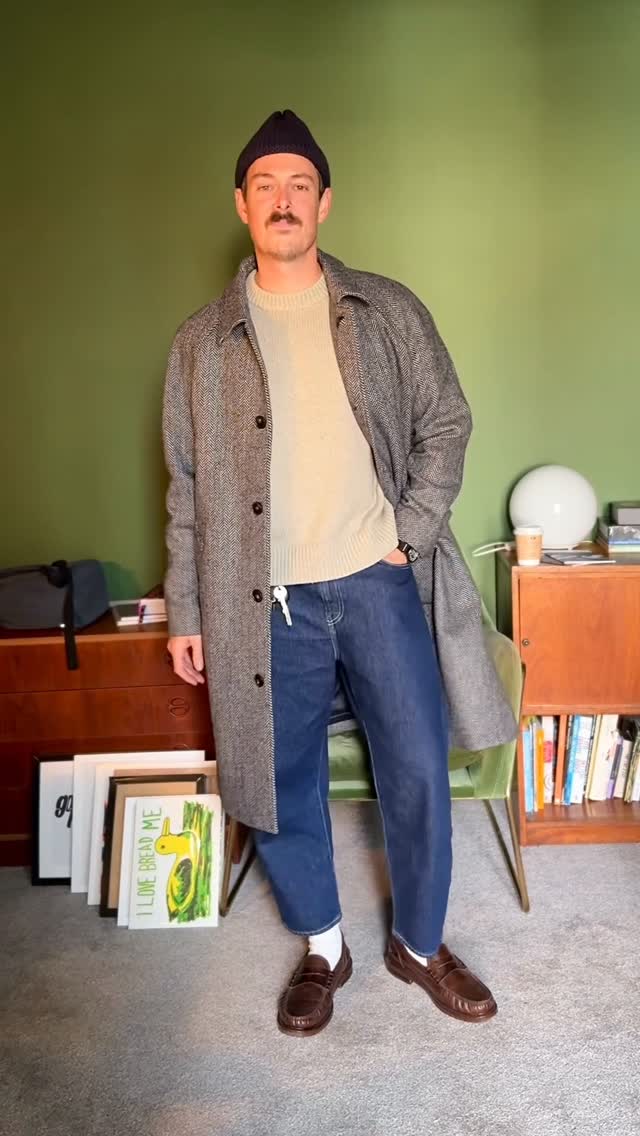 Instagram post by @wears_oli for ARKET. Caption reads: Monday.

No weekend fits from me as I’ve been busy....