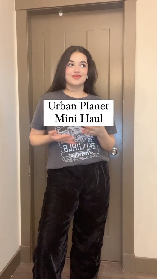 Instagram post by @that_brownbeauty for Urban Planet. Caption reads: Athletic Bottoms edition✨

Mini Haul @urbanplanet....