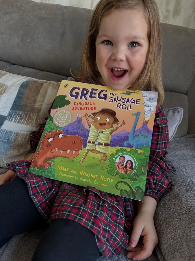 Instagram post by @lifewithaliceandcharlotte for Puffin Books. Caption reads: [...] in a book has been delightful!....