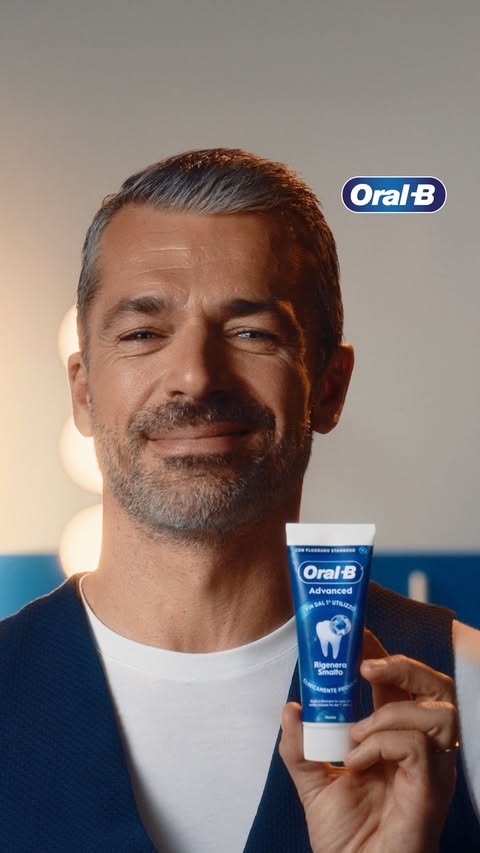 Instagram post by @lucaargentero for Oral-B. Caption reads: Non direi… perché io uso #OralB 😁 
#adv....
