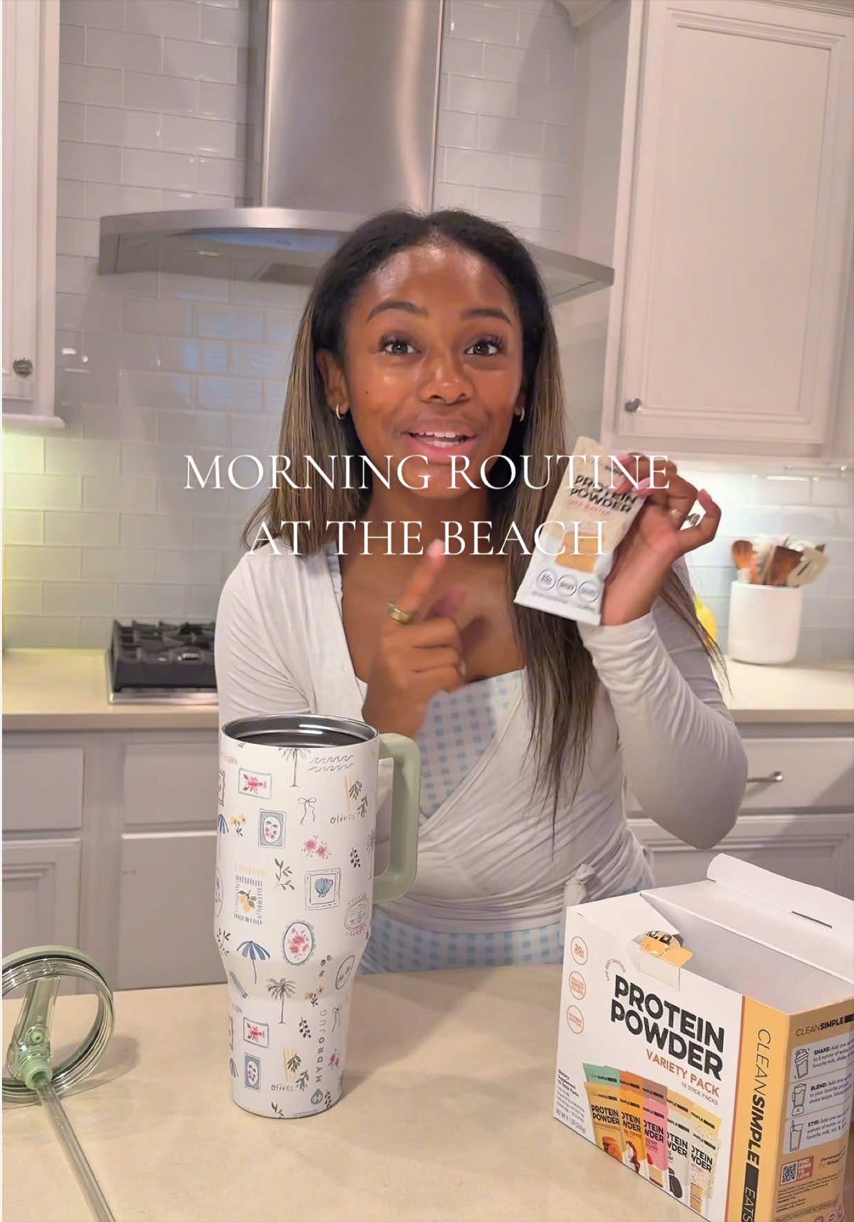 TikTok post by @lexseguraa for Clean Simple Eats. Caption reads: Pouring me an @Clean Simple Eats protein shake and....