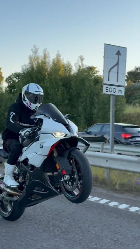 Instagram post by @rolandsweden for XLMOTO. Caption reads: 🥳🥳🥳 . . . . . . . . . . . . . .....