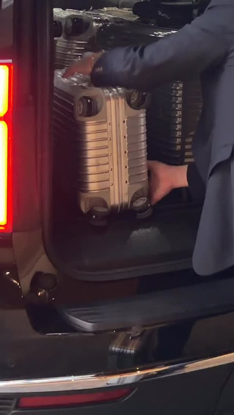 Instagram post by @yourdailydoseof_tee for BLEUSALT. Caption reads: [...] in Comfort & Style..✈️💙 Wearing @bleusalt +....