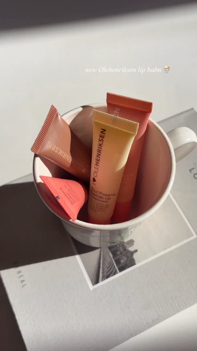 Instagram post by @azlureglow for OLEHENRIKSEN. Caption reads: the sweetest treat for your lips 🍨

A delicious,....