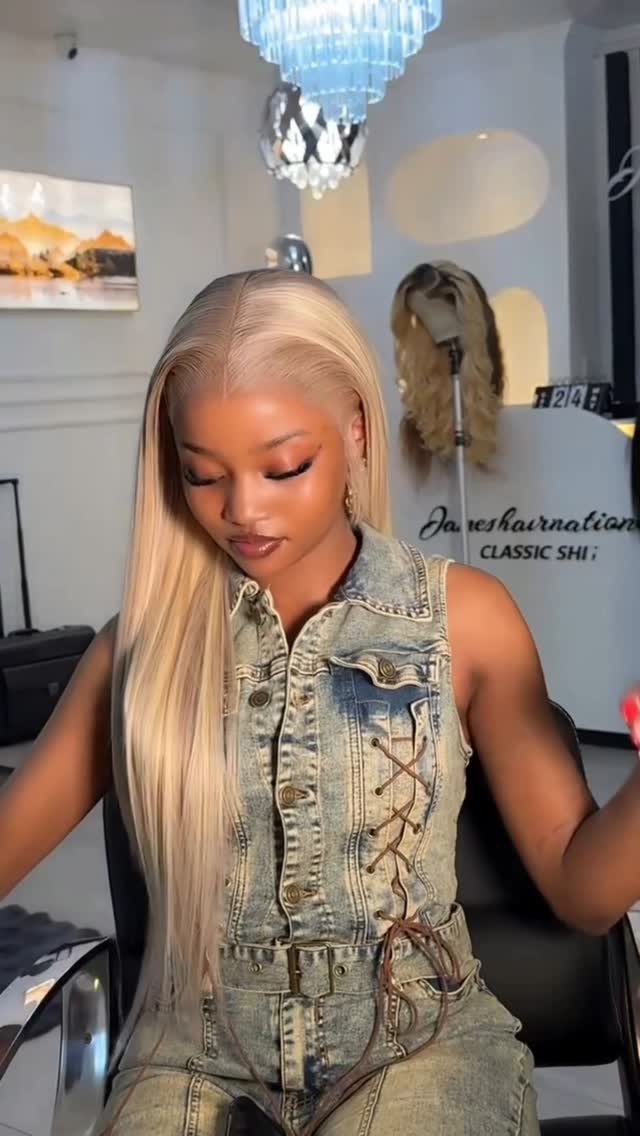 Instagram post by @sihle_moye for Arabellahair. Caption reads: Bust down blonde inspo? 

Hair:....