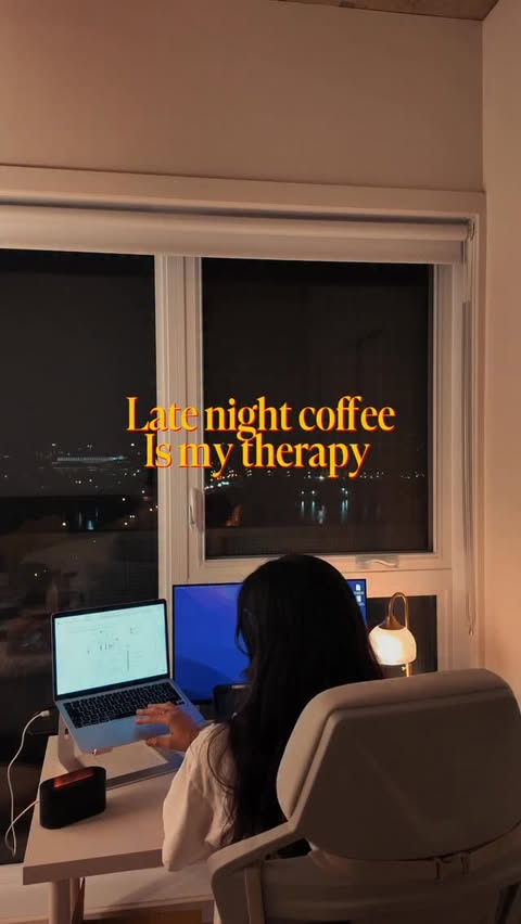 Instagram post by @yasmine__lab for OutIn. Caption reads: [...] enjoy a quiet moment before the day ends....