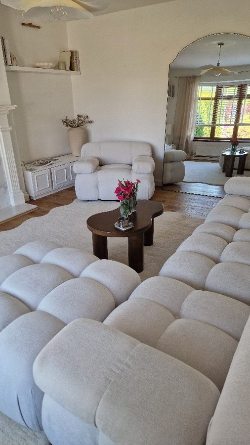 Instagram post by @samanthashome20 for DUSK. Caption reads: [...] #reelsofinstagram #dusk #duskfurniture....