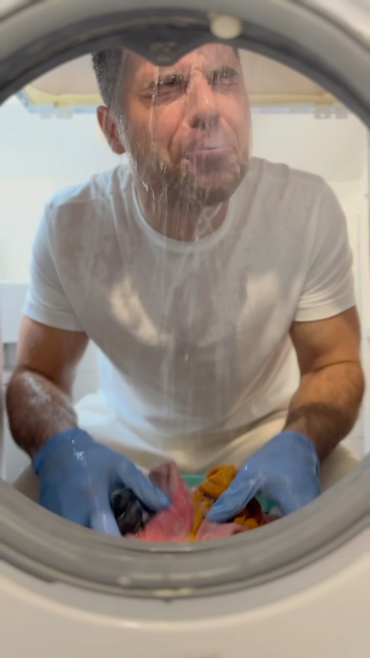 Instagram post by @leova_monika for askteamclean. Caption reads: S řadou Persil Deep Clean vám pračka poděkuje ☺️....