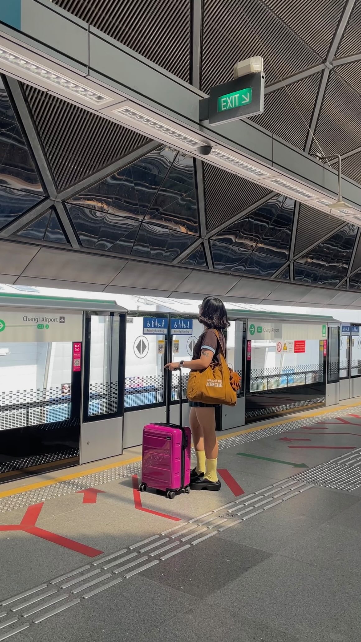 Instagram post by @__tangerinegirl for Beyond The Vines. Caption reads: the simplest 3 day outfits i packed for the trip....