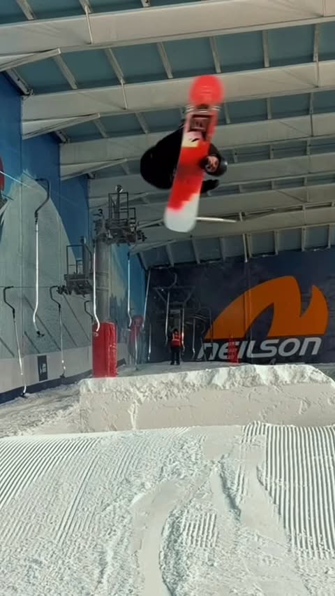 Instagram post by @jamienichollsuk for Siroko. Caption reads: Thanks for the threads @siroko 👌

Head to....