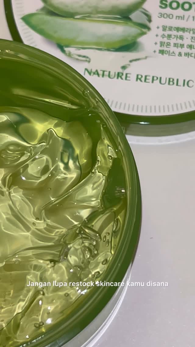 Instagram post by @shesyasr for Nature Republic. Caption reads: Fresh skin in seconds! Nature Republic Aloe Vera....