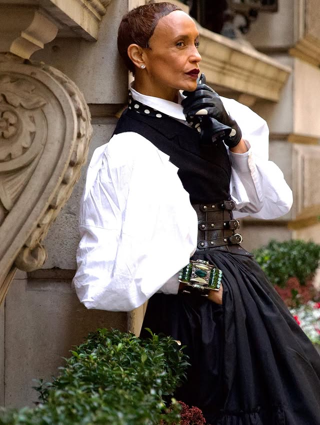 Instagram post by an influencer for Audra's Brooches. Caption reads: [...] jacket Brooch on jacket @audrasbrooches Belt....