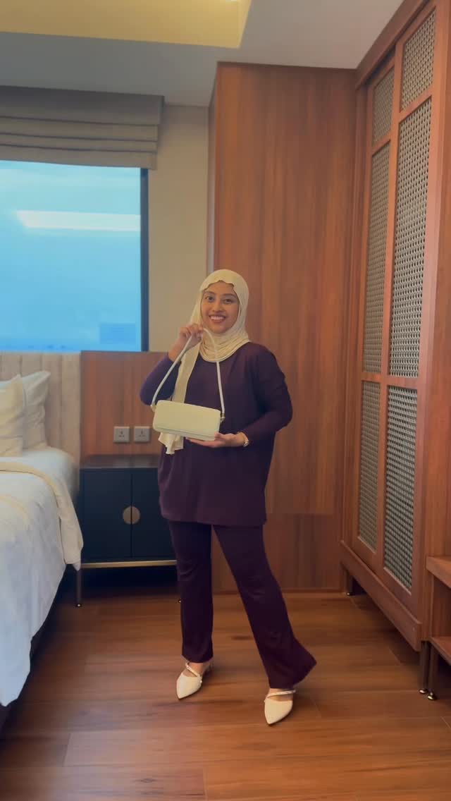 Instagram post by @lailamaulid for Christy Ng. Caption reads: [...] your style with Lucca Shoulder Bag by....