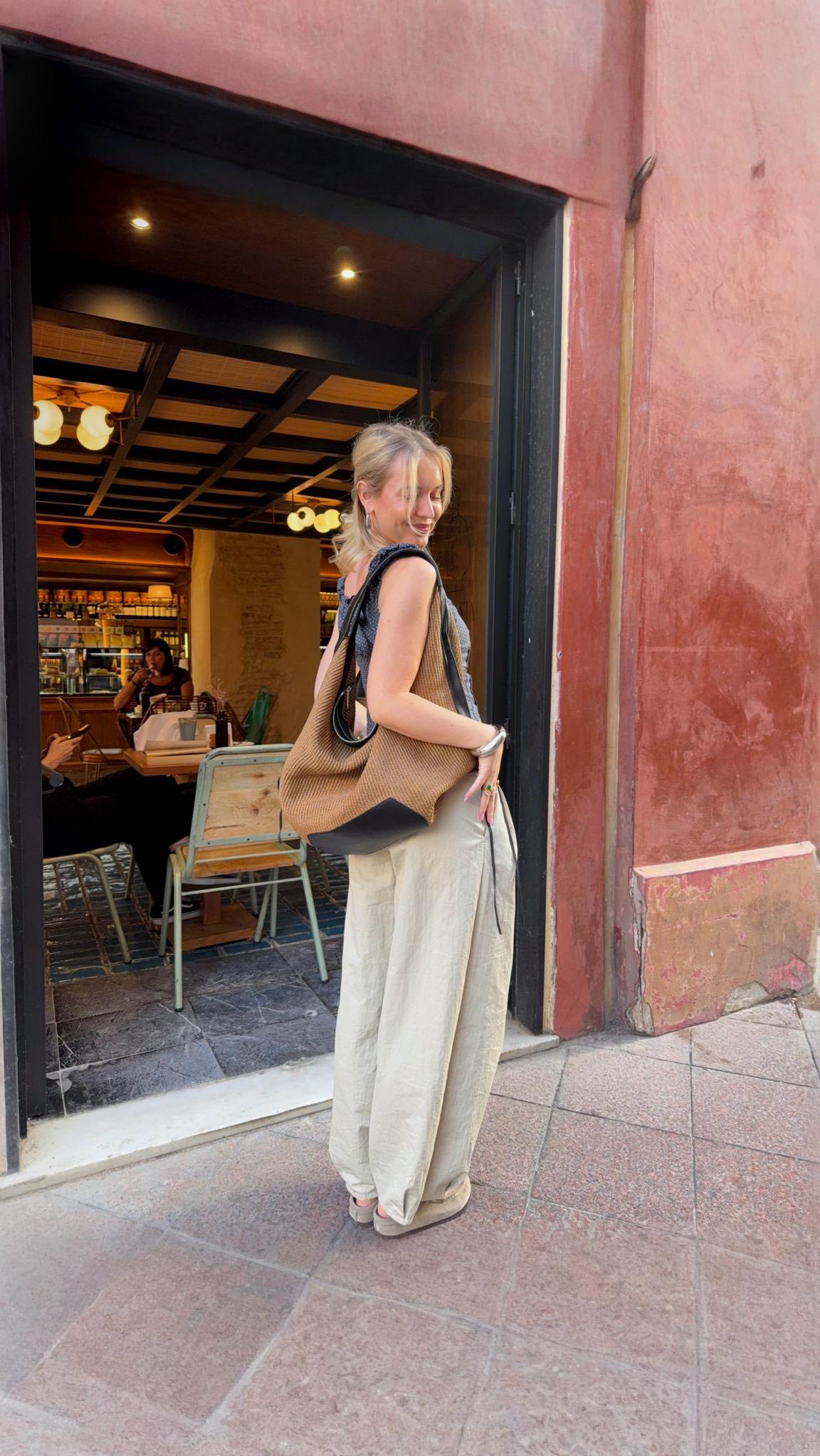 Instagram post by @elemathys for René Furterer. Caption reads: chani i eim monat zu rapunzel wärde?🌟👸🏼bi sehr....