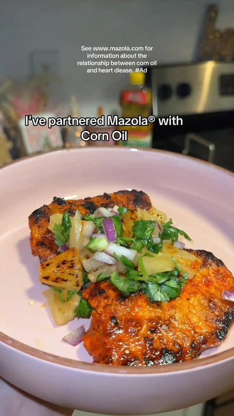 Instagram post by @claudiayuzethcooks for Mazola. Caption reads: [...] Pastor Recipe made with heart-healthy*....