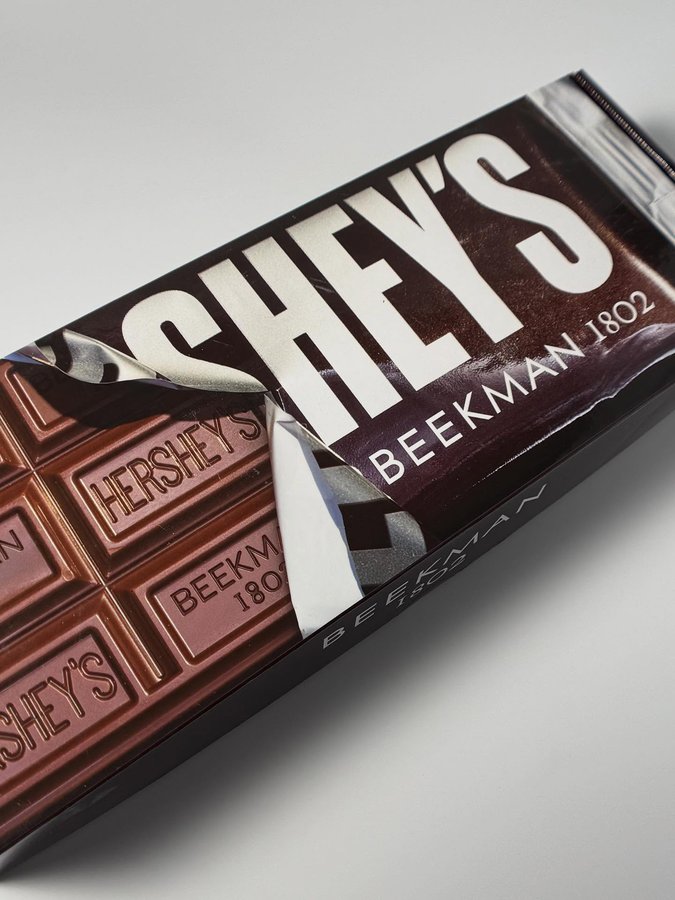 Instagram post by @beautybubble0326 for Beekman 1802. Caption reads: @beekman1802 X @hersheys 
.
#gifted 
.
What a....