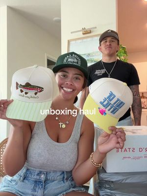TikTok post by @kaitlynedejer for Lahome. Caption reads: [...] State #shoppingvlog #unboxingvideo @lahome.