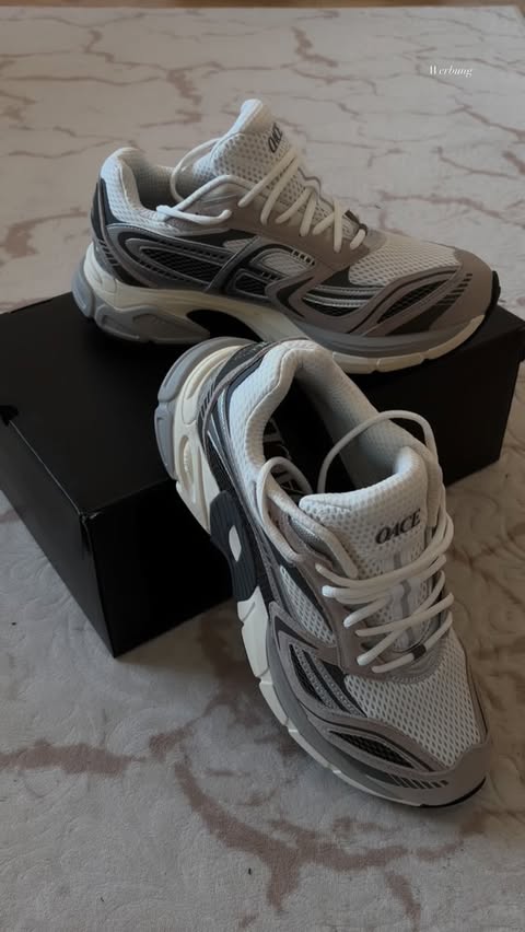 Instagram post by @devin.hakan for OACE. Caption reads: Anzeige | OACE SNEAKER AC1!!! @oace_sports code:....