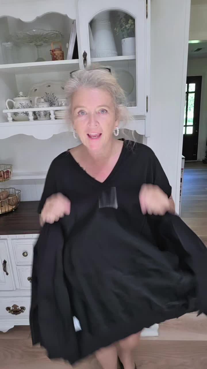TikTok post by @jenjensseven for Grace Karin US Shop. Caption reads: That lightweight layer every wardrobe needs 🤎....