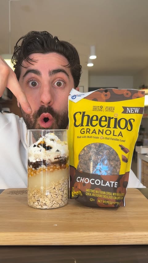 Instagram post by @joey_wellness for Seven Sundays. Caption reads: Keep granola simple @sevensundayscereal does....