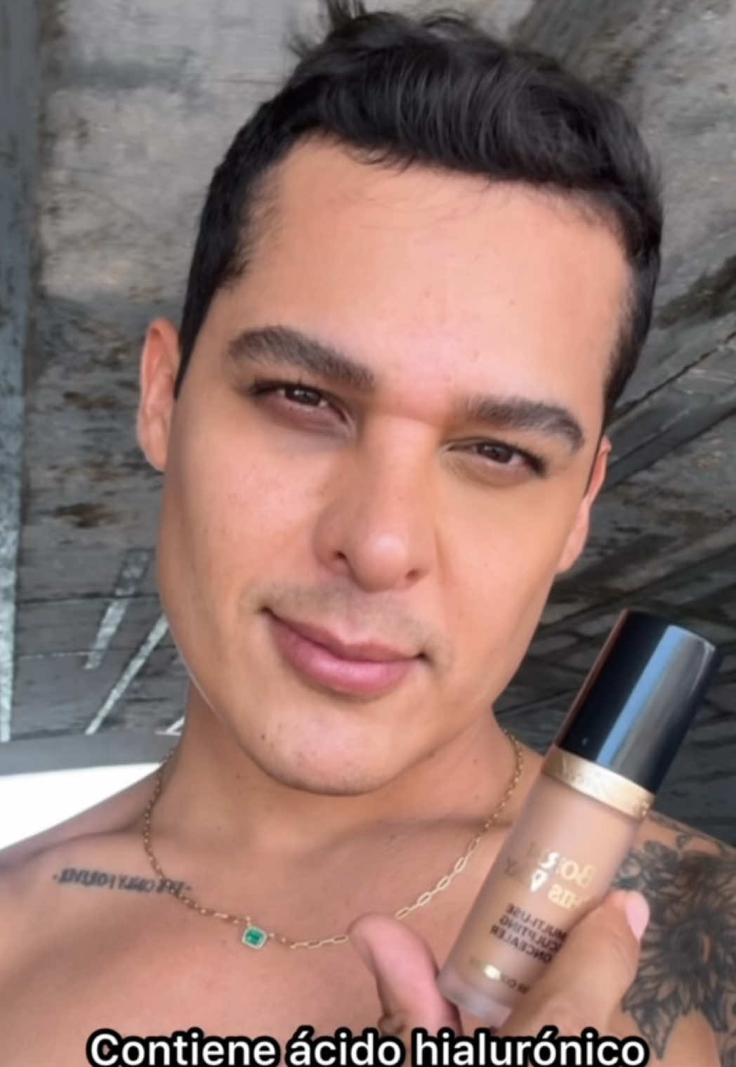 TikTok post by @ltorresbeauty for Too Faced. Caption reads: REALMENTE no sé cómo pude pasar tanto tiempo sin....