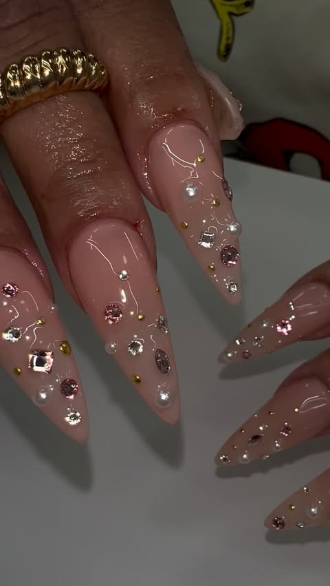 Instagram post by @sugarnails1 for Bluestreak Crystals. Caption reads: 🎀🤍 C U T E 🤍🎀

Crystals from....