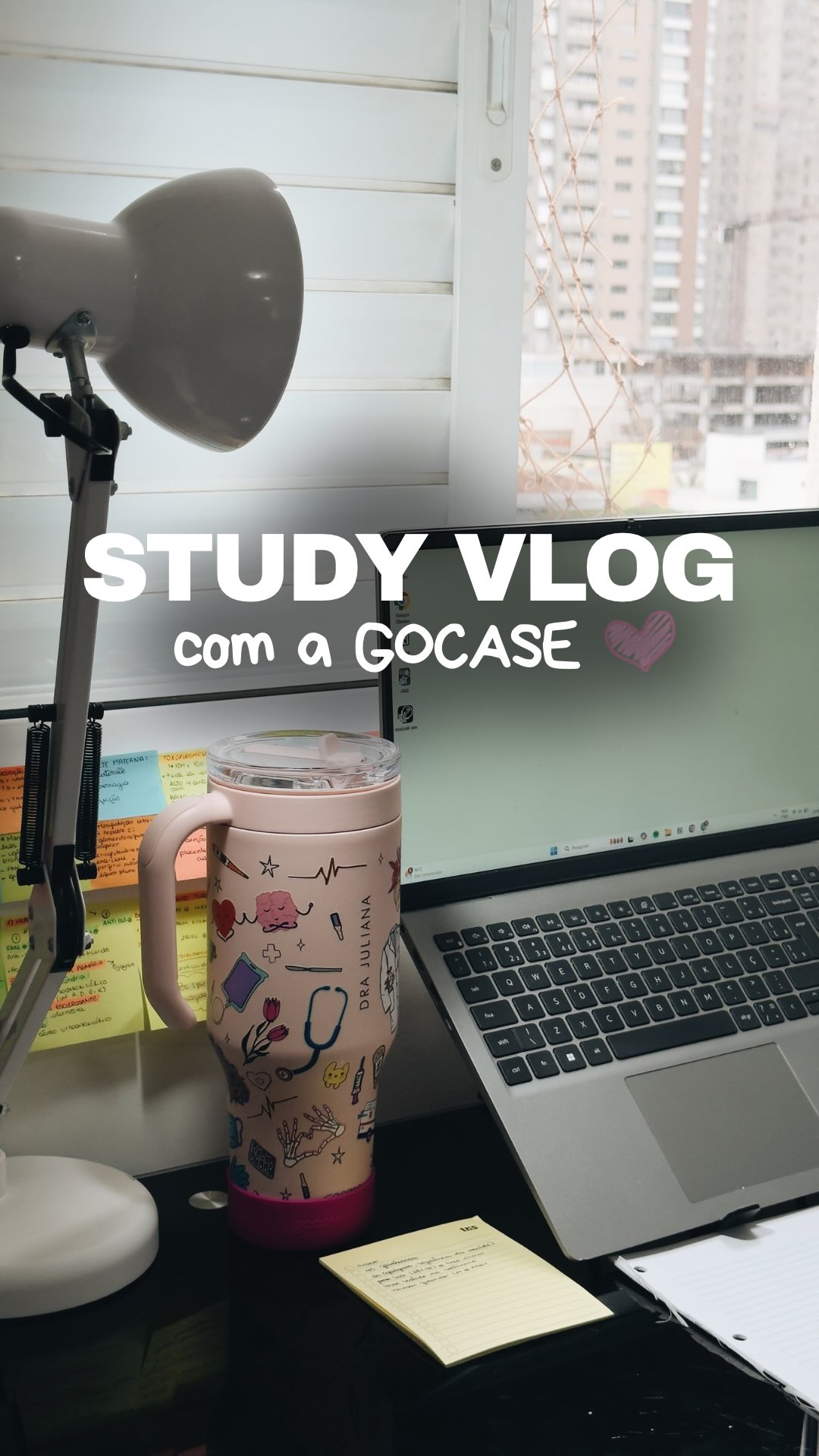 Instagram post by @eujulianaleaoo for Gocase. Caption reads: Um studyvlog e sempre hidratada com meu Copo Life....
