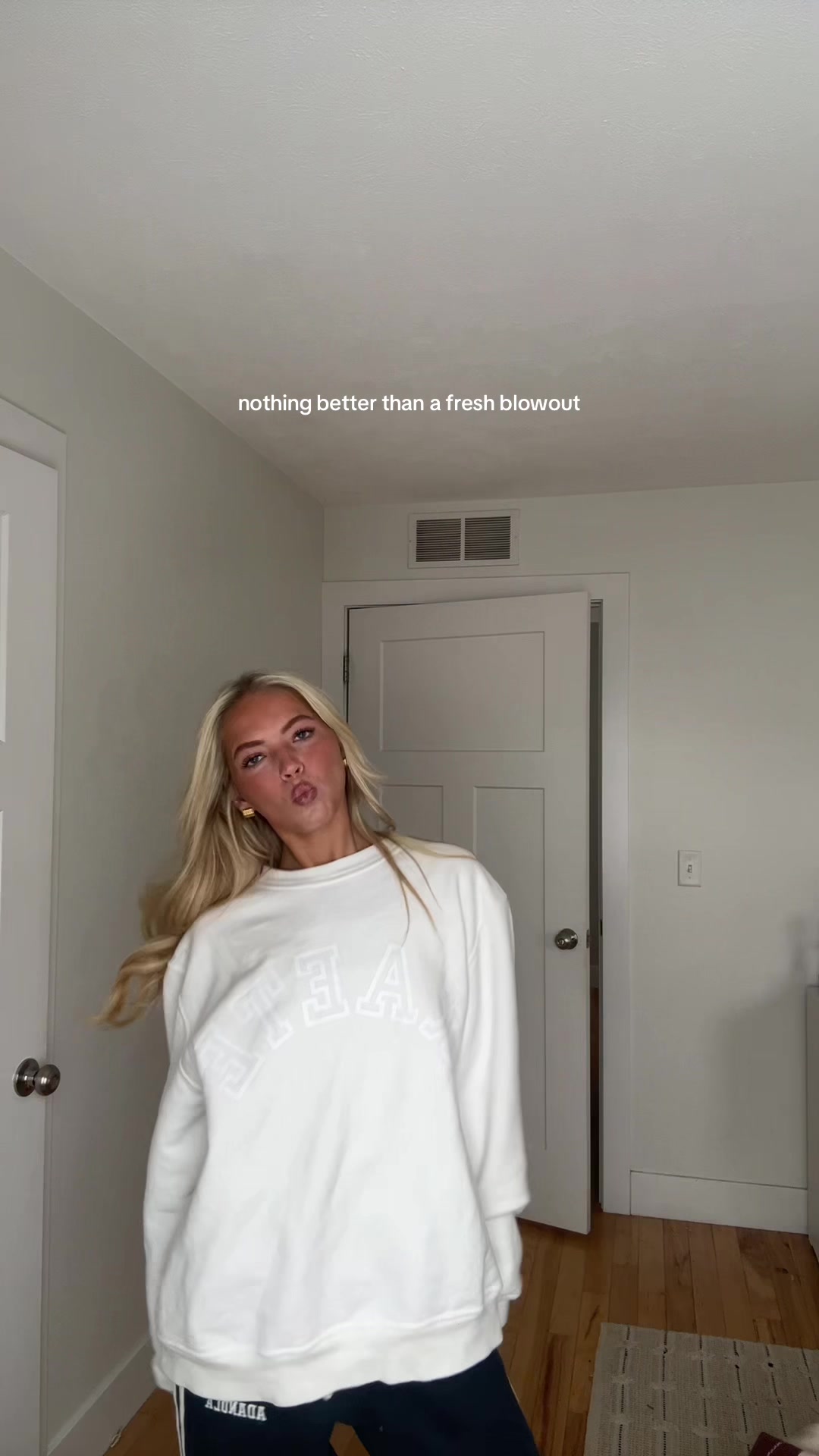 TikTok post by @jordankerrr for T3 Micro. Caption reads: @T3 Micro best hair tools ever #relatable #beauty .